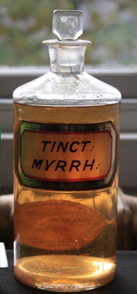 Myrrh Tincture, filtered (Commiphora resin & Ethanol)